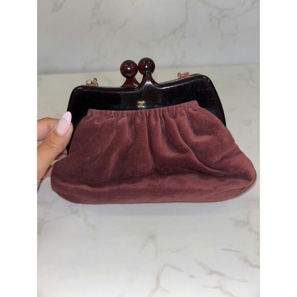 Chanel Suede Kiss-Lock Clutch - Good Condition - Picture 1 of 4